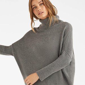 VETTA Capsule Oversized 4-way sweater, EUC